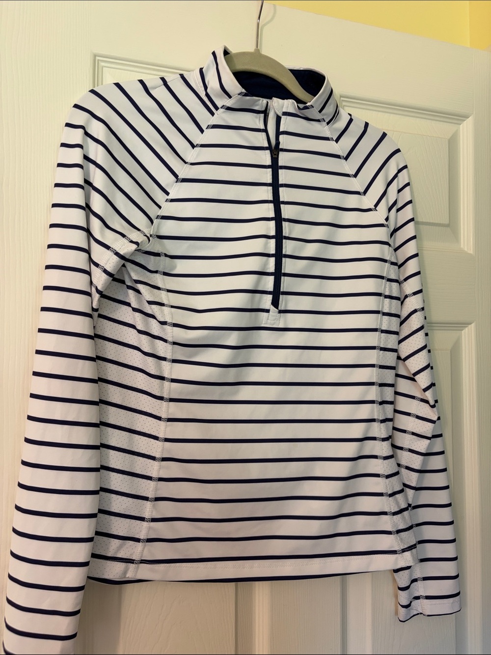Women's Vineyard Vines performance half zip size small